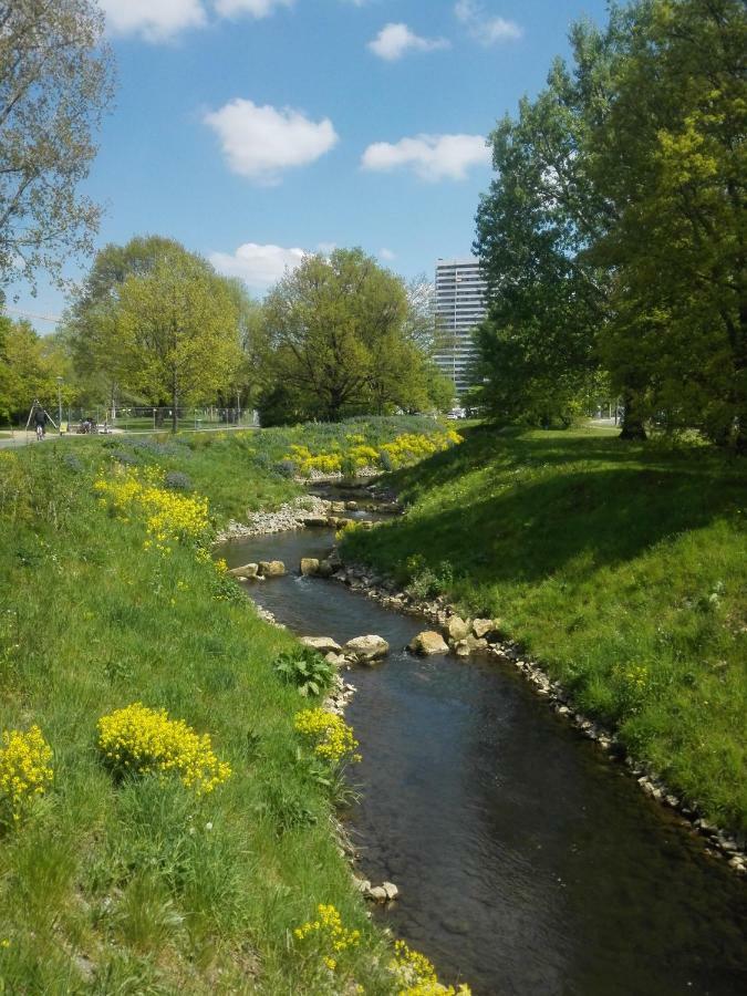 נירנברג Ruhiges Apt. Direkt Am Naherholungsgebiet Mit Seeblick, Zentrum 5Min, Messe 18Min מראה חיצוני תמונה